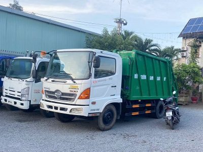 Xe cuốn ép chở rác 9 khối Hino FC đời 2013