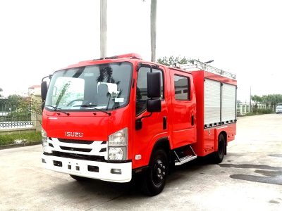 Ô tô cứu hỏa chữa cháy 2.5 khối Isuzu