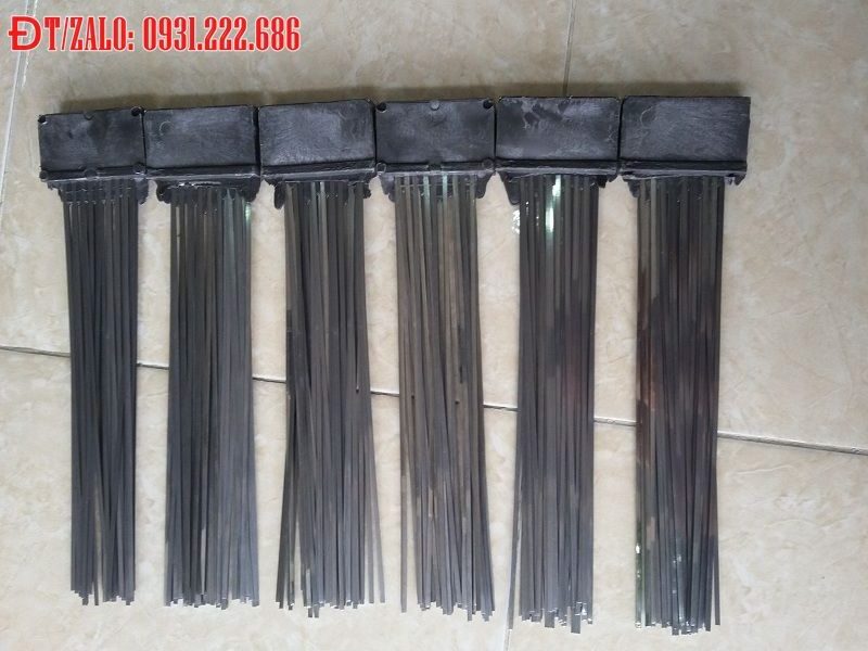 phụ tùng chổi xe quét đường nhập khẩu 