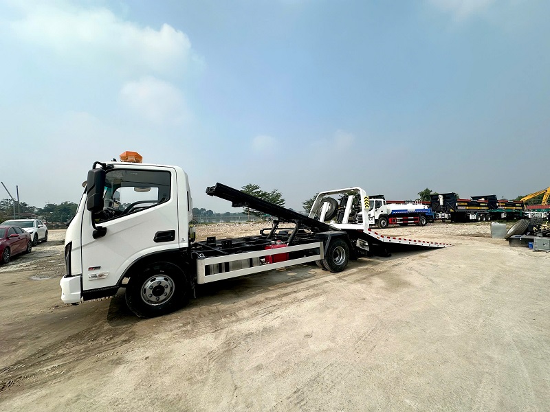 Xe cứu hộ giao thông 2 chức năng kéo và chở Foton