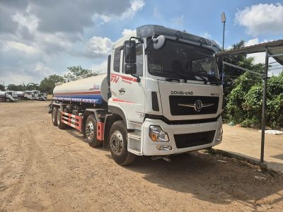 Xe xi téc phun nước rửa đường tưới cây 17 khối Dongfeng 17m3